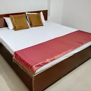 Guest house K V, Varanasi