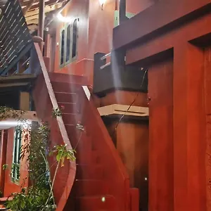 ***** Hotel Tiny Temple India
